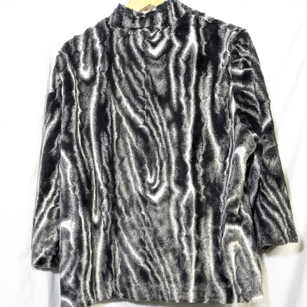 Alfred‎ Dunner Manhattan Skyli Women's Black White Faux Fur Jacket Evening 16